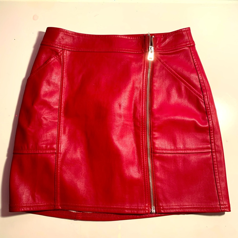 Red leather skirt with side silver zipper